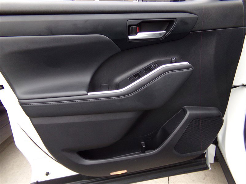 Used 2022 Toyota Highlander XLE image 61