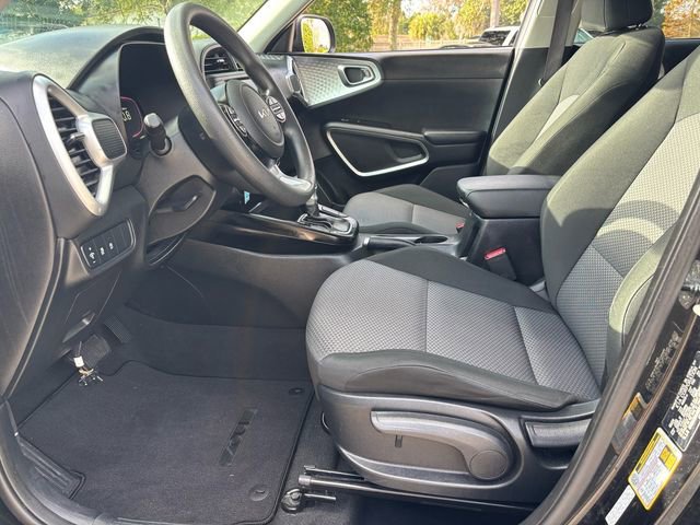 Used 2024 Kia Soul LX w/ Option Group 015 image 11