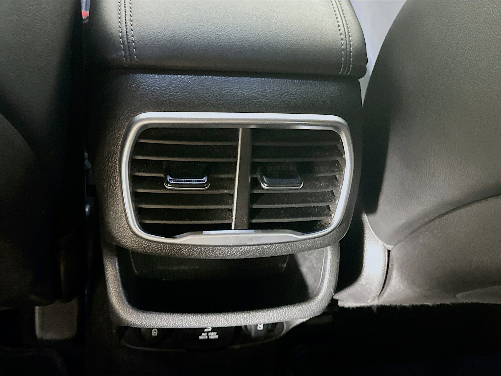 Used 2020 Hyundai Santa Fe Limited FWD image 28