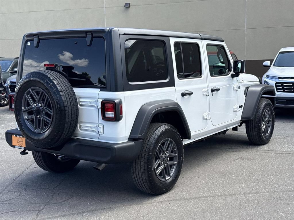 Used 2025 Jeep Wrangler Unlimited Sport AWD/4WD image 3