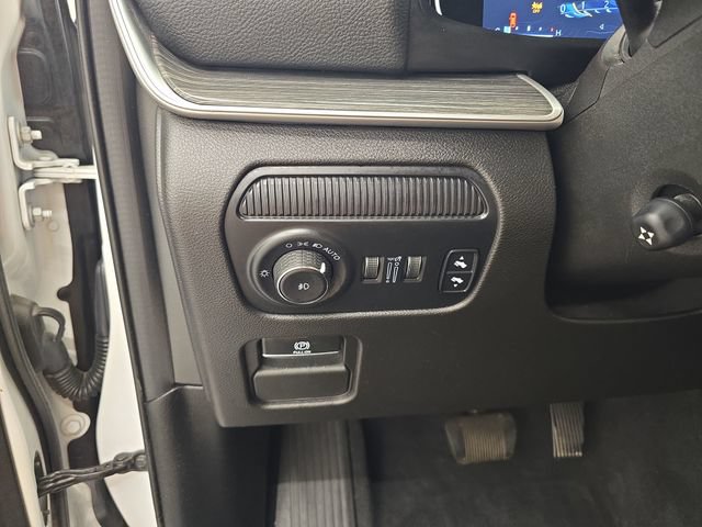 Used 2022 Jeep Wagoneer Series III w/ Convenience Group I AWD/4WD image 36