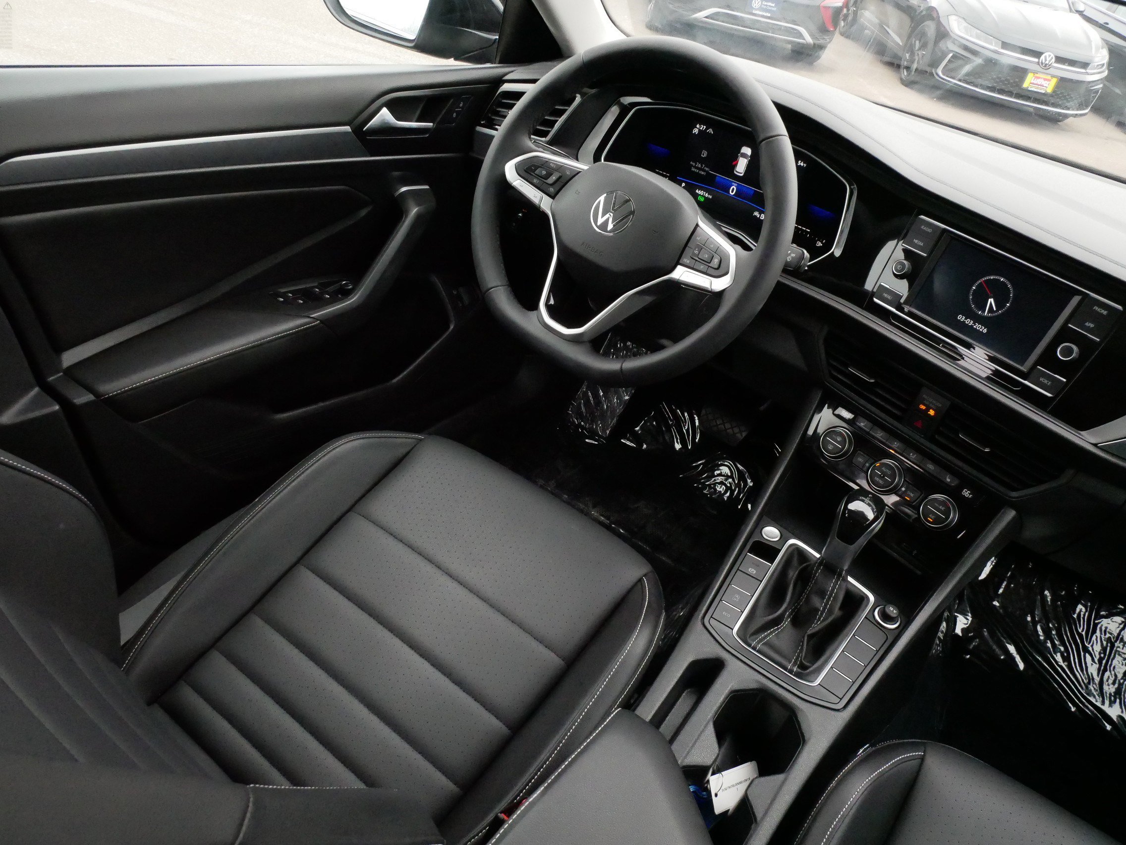 Certified 2022 Volkswagen Jetta SE w/ Panoramic Sunroof Package image 9