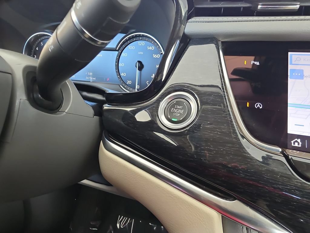 Used 2023 Cadillac XT6 Premium Luxury w/ LPO, Premium Carpet Package FWD image 17