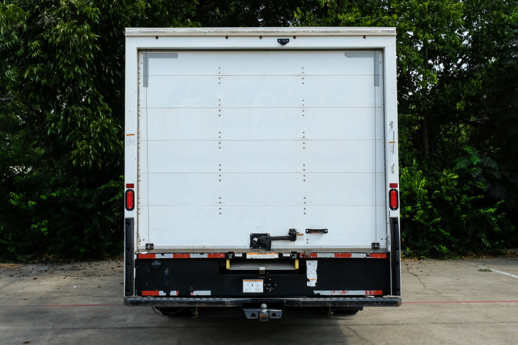 Used 2021 GMC Savana 3500 Extended w/ Power Convenience Package RWD image 7