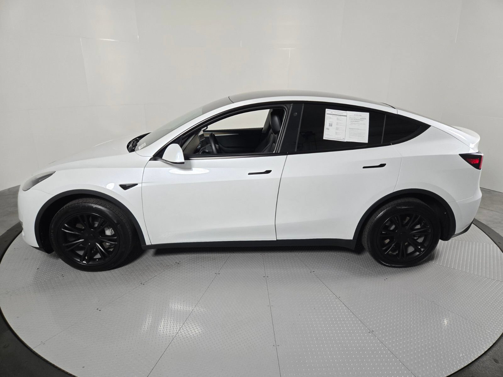 Used 2023 Tesla Model Y Long Range AWD/4WD image 31
