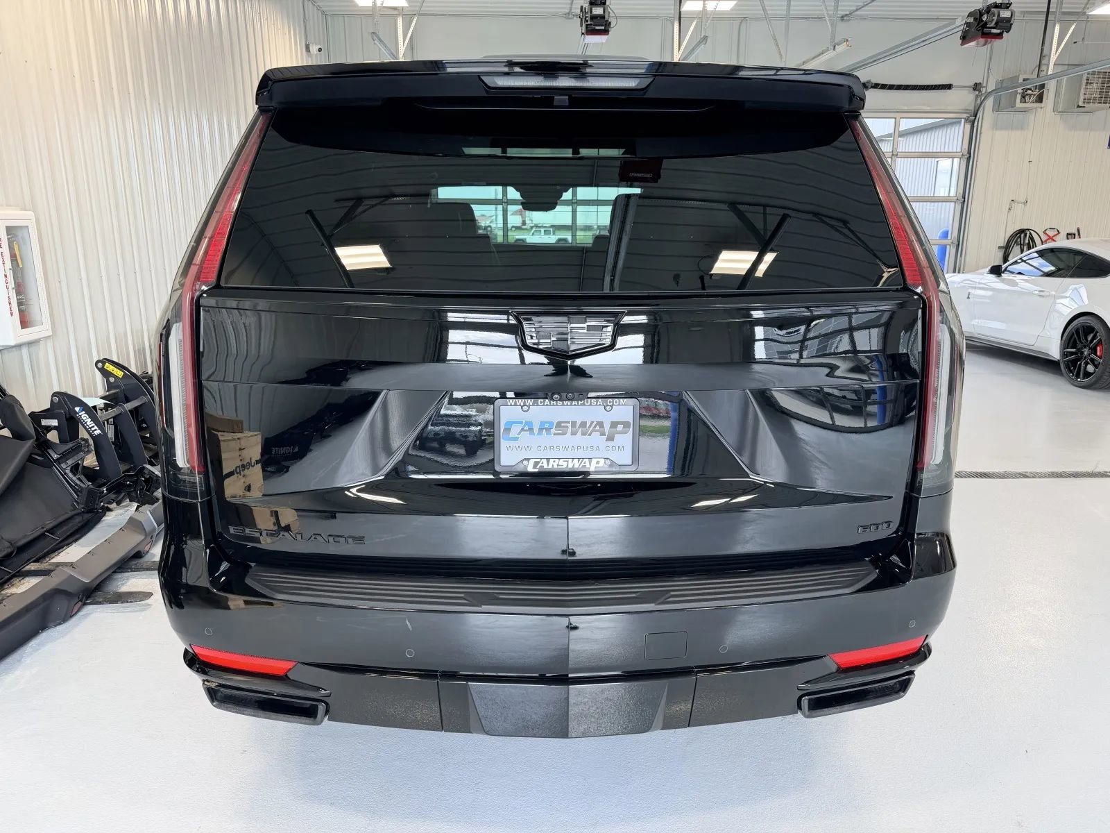 Used 2023 Cadillac Escalade Sport w/ Touring Package AWD/4WD image 4