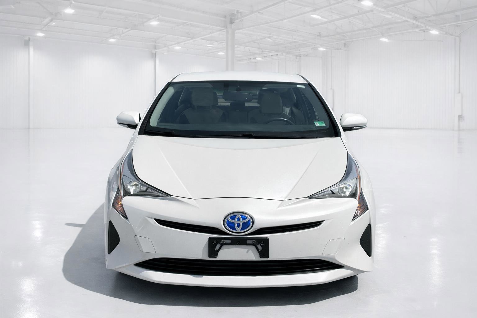 Used 2016 Toyota Prius Four Touring FWD image 3