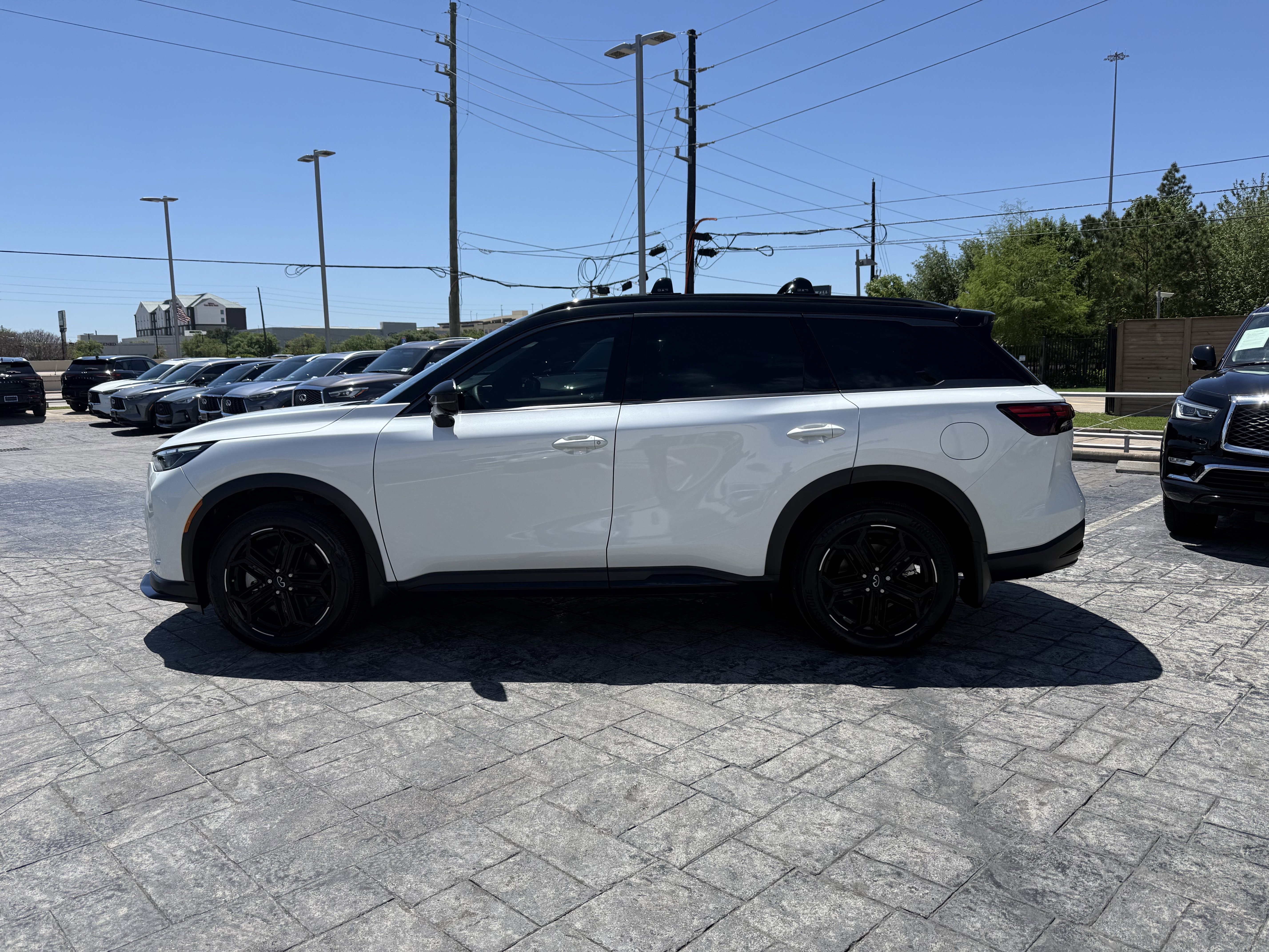 Certified 2026 INFINITI QX60 Sport w/ Dark Cargo Package image 4