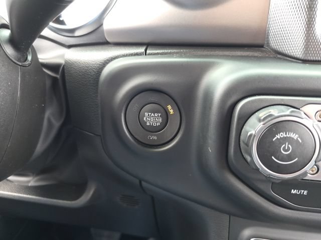 Used 2023 Jeep Gladiator Sport AWD/4WD image 31