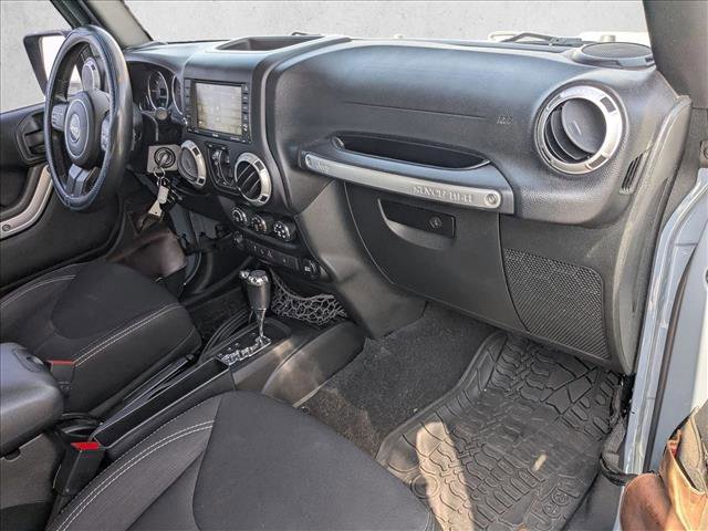 Used 2015 Jeep Wrangler Unlimited Sahara AWD/4WD image 18