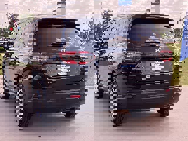 Used 2023 Honda Pilot LX image 5