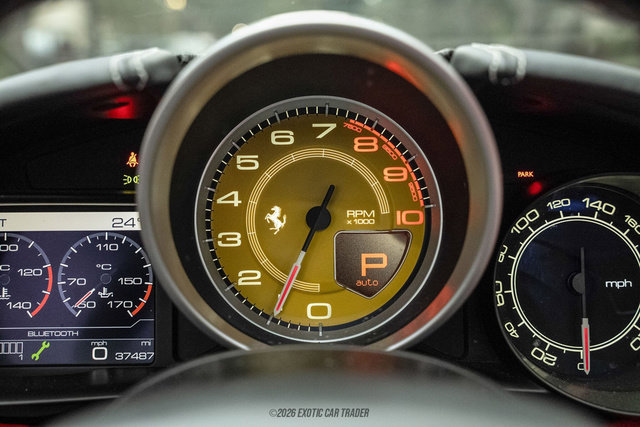 Used 2016 Ferrari California T image 31