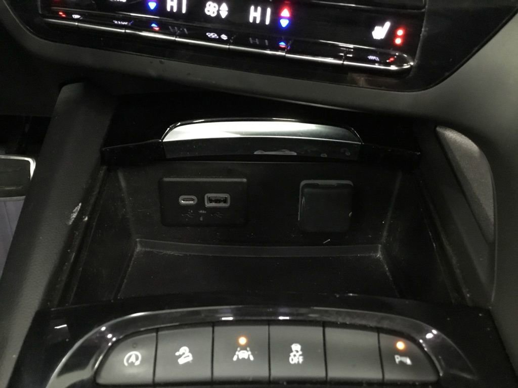 Used 2023 Buick Envision Essence w/ Sport Touring Package image 28