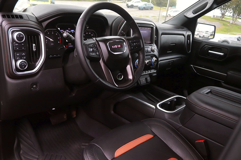 Used 2020 GMC Sierra 1500 AT4 w/ AT4 Premium Package AWD/4WD image 14