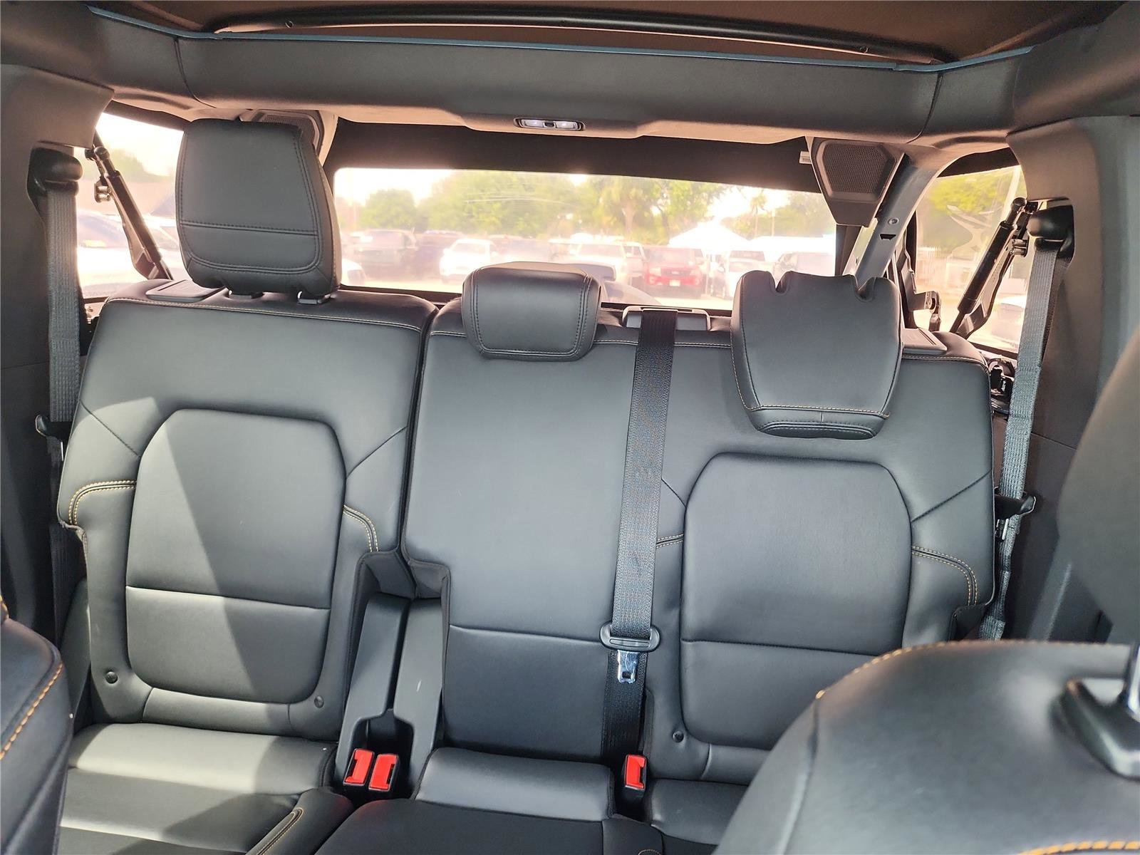 Used 2022 Ford Bronco Badlands image 16