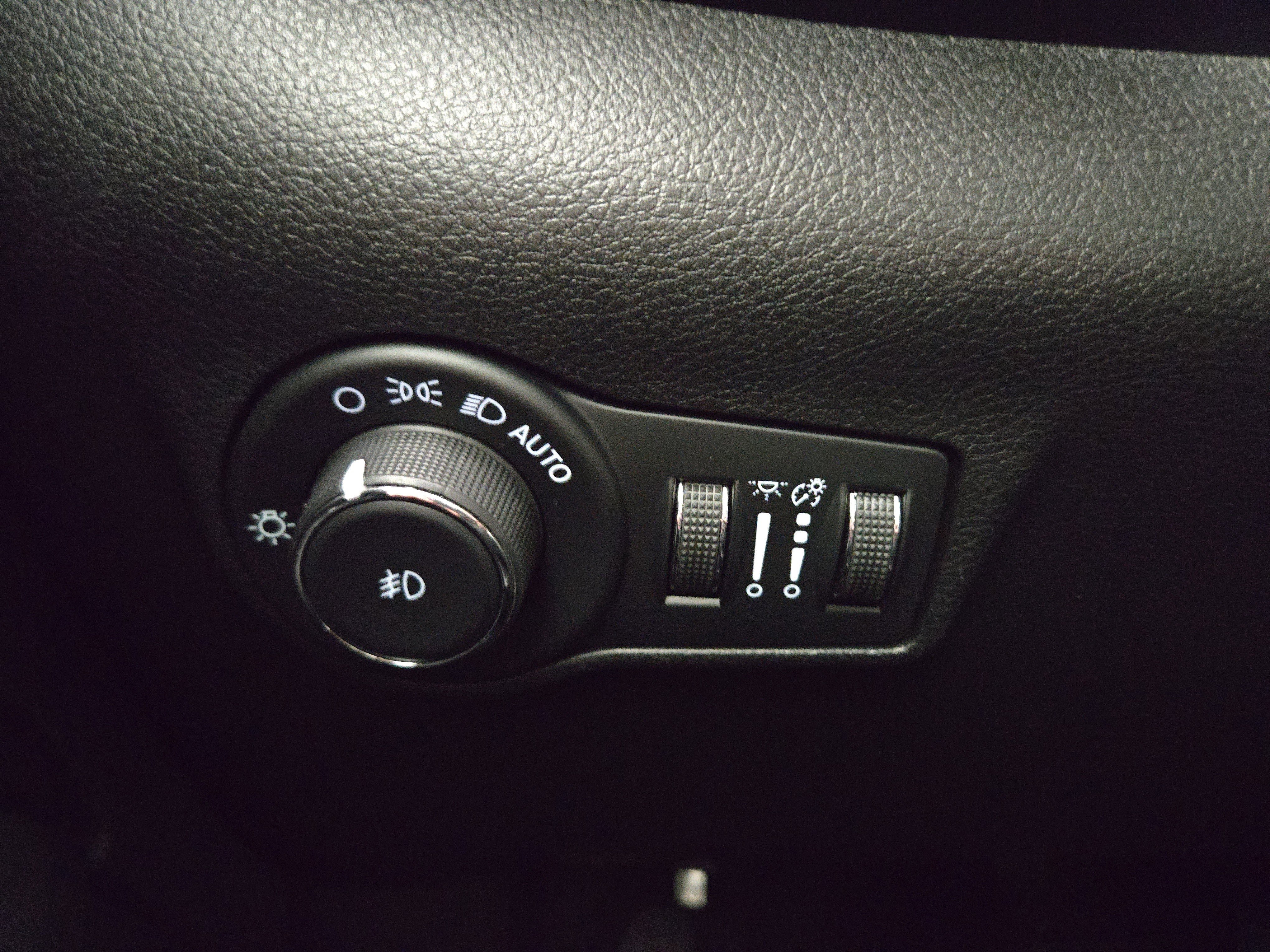 Used 2022 Jeep Compass Trailhawk w/ Trailhawk Elite Group image 28