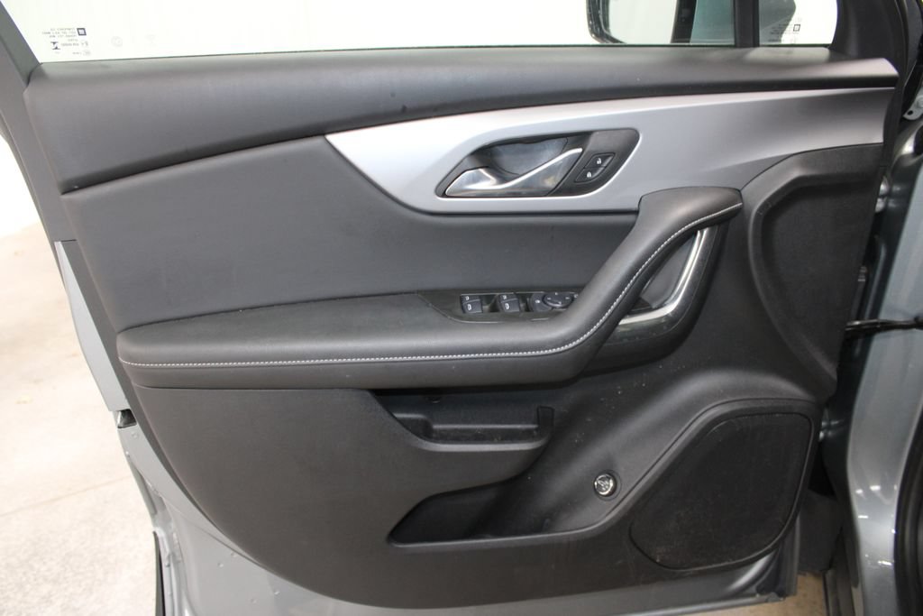 Used 2024 Chevrolet Blazer LT w/ Convenience Package FWD image 16