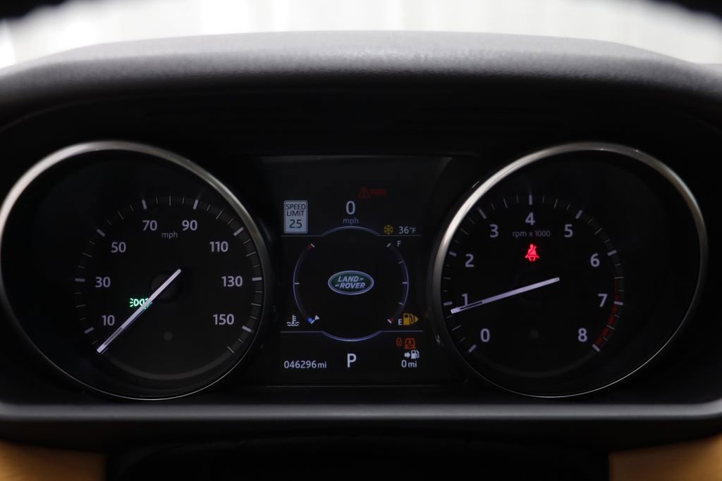 Used 2017 Land Rover Discovery HSE Luxury image 8