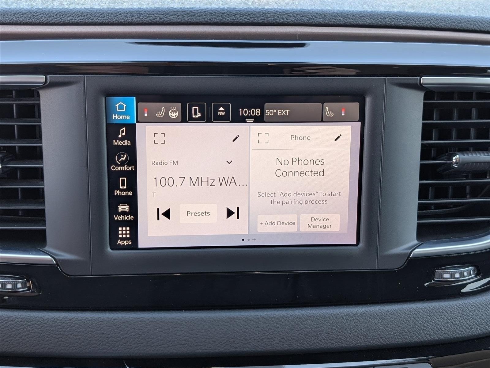 Used 2023 Chrysler Voyager LX FWD image 28