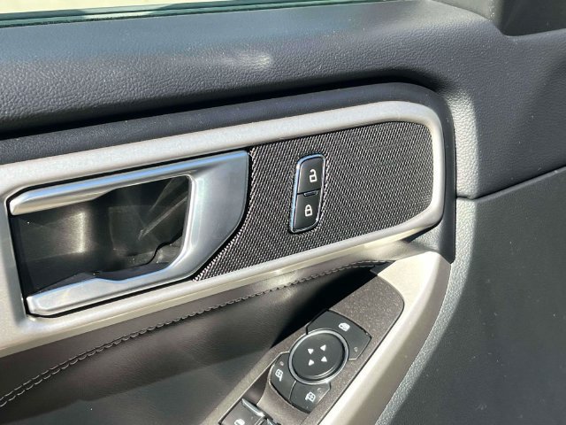 Used 2023 Ford Explorer XLT RWD image 29