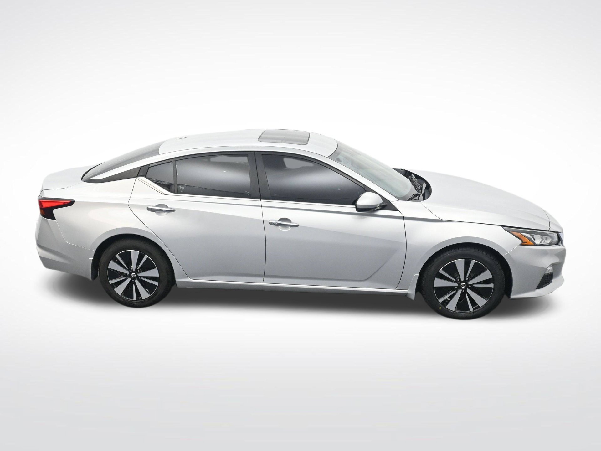 Used 2021 Nissan Altima 2.5 SV w/ SV Premium Package FWD image 24