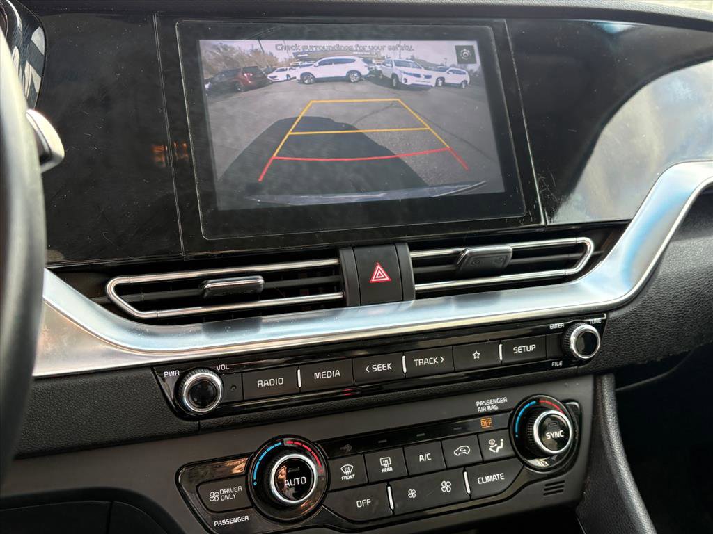Used 2022 Kia Niro EX image 8