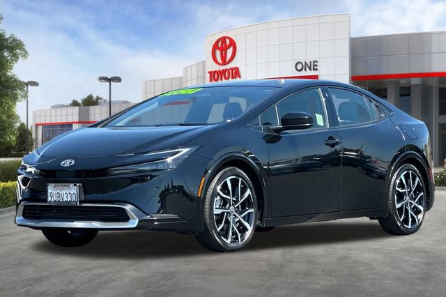 Used 2025 Toyota Prius Plug-In Hybrid FWD image 9