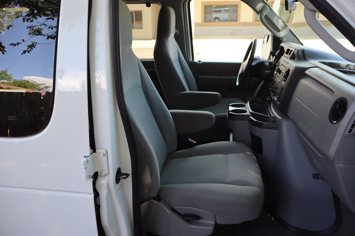 Used 2012 Ford E-350 and Econoline 350 XLT RWD image 22