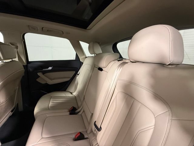 Used 2021 Audi Q5 2.0T Premium AWD/4WD image 25