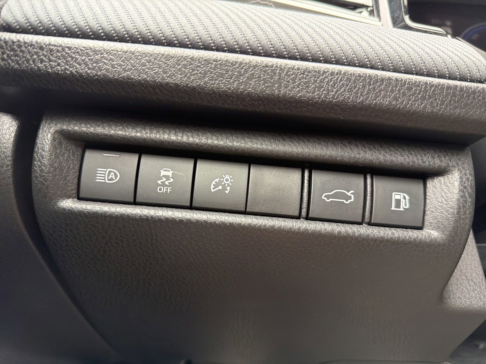 Used 2025 Toyota Camry SE image 26