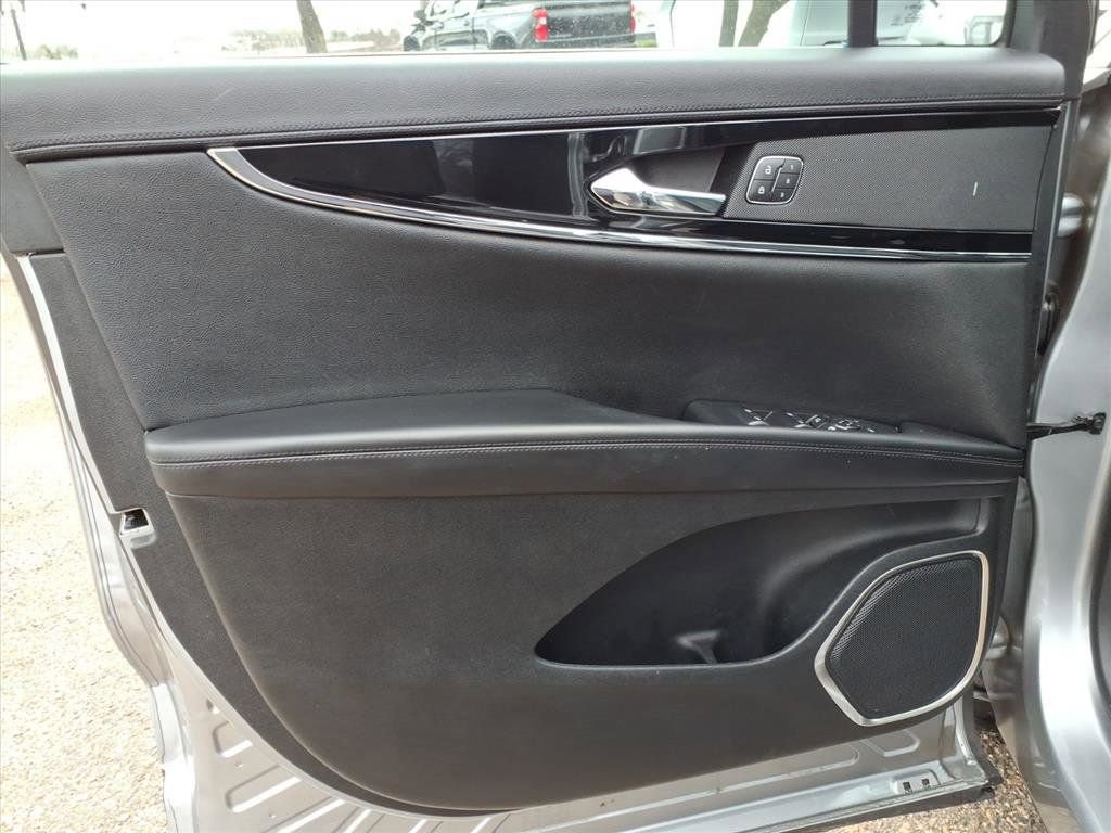 Used 2022 Lincoln Nautilus Reserve image 14