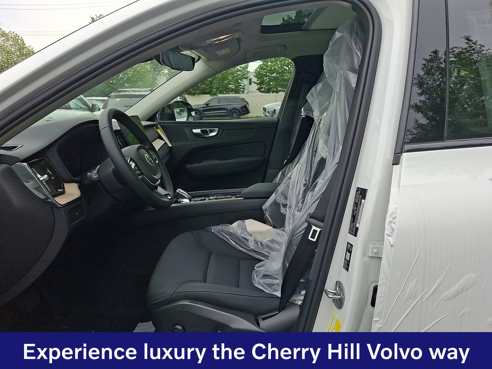 New 2026 Volvo XC60 B5 Plus w/ Climate Package AWD/4WD image 10