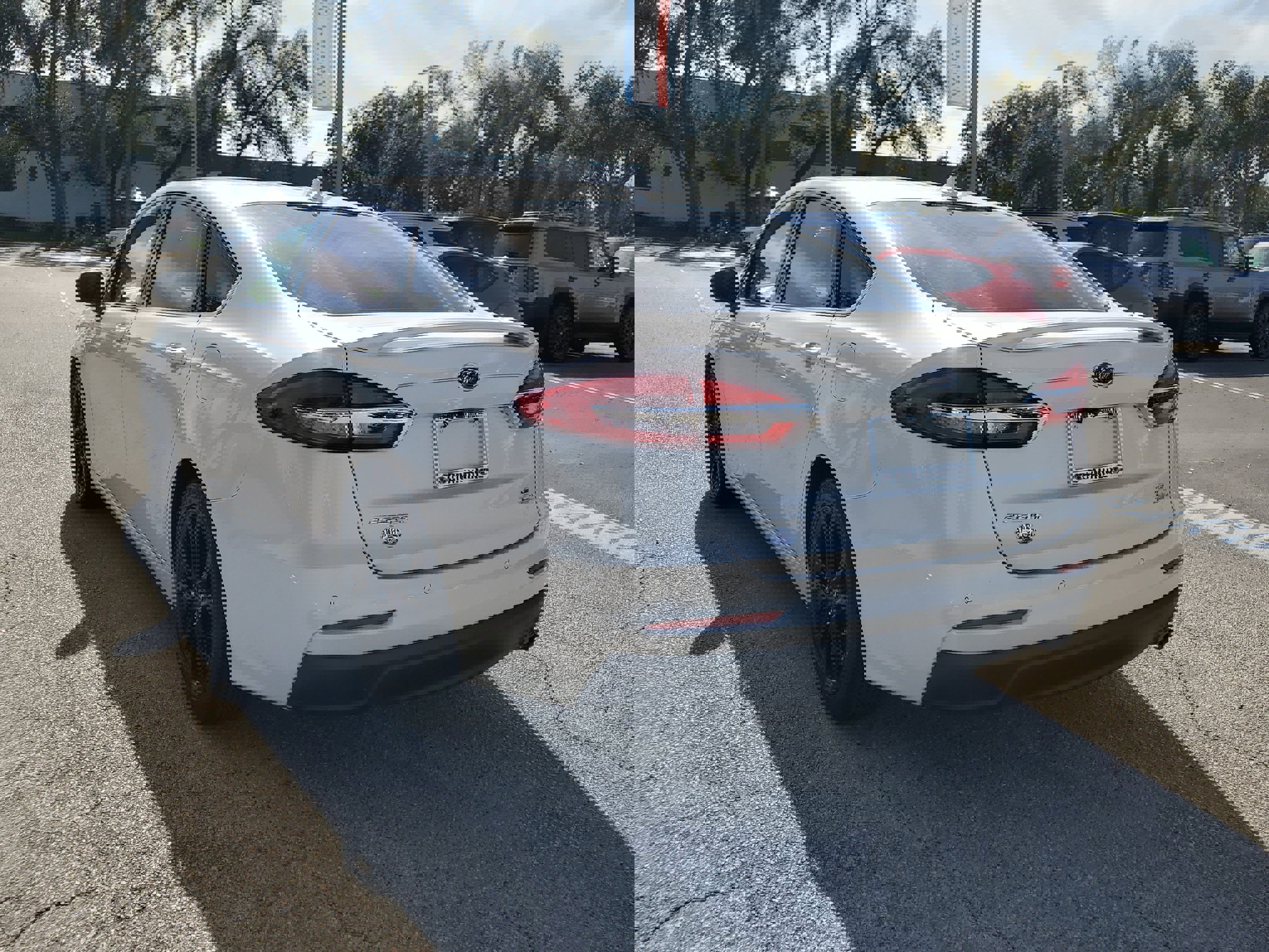 Used 2019 Ford Fusion SE w/ Equipment Group 151A image 7