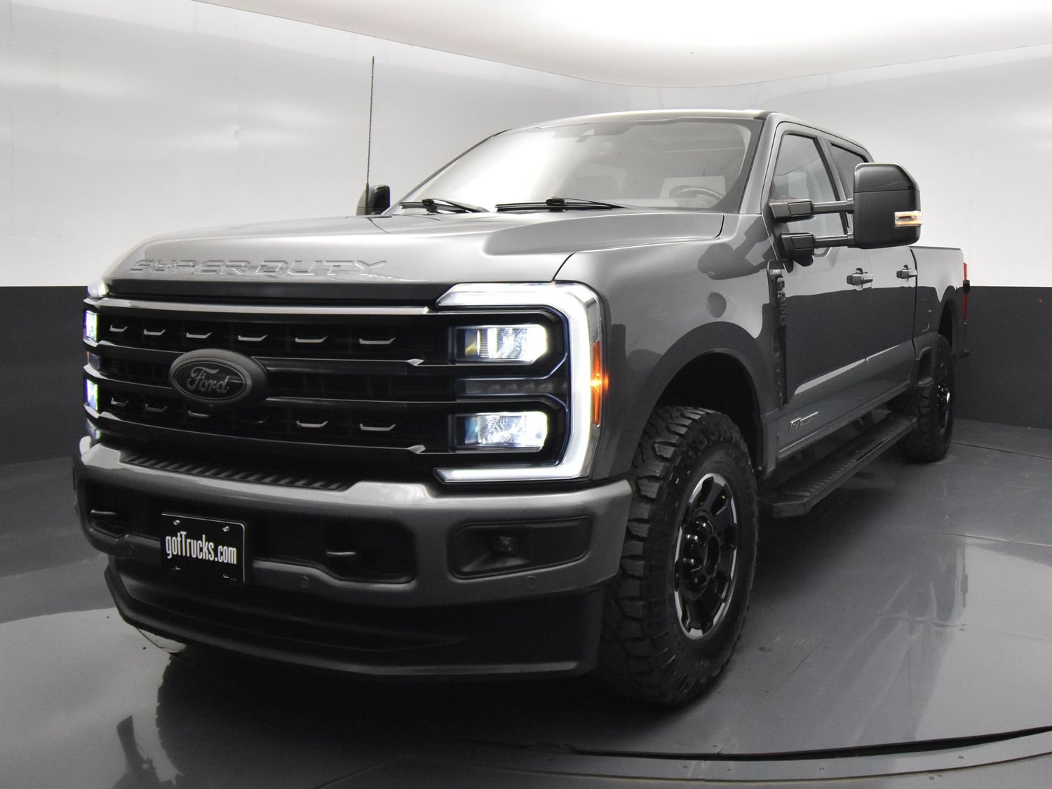 Used 2023 Ford F250 Lariat w/ Lariat Ultimate Package AWD/4WD image 2