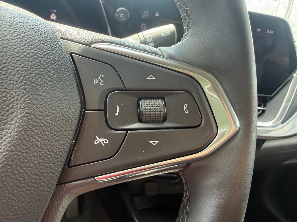 Used 2025 Chevrolet Trax ACTIV w/ Driver Confidence Package FWD image 15
