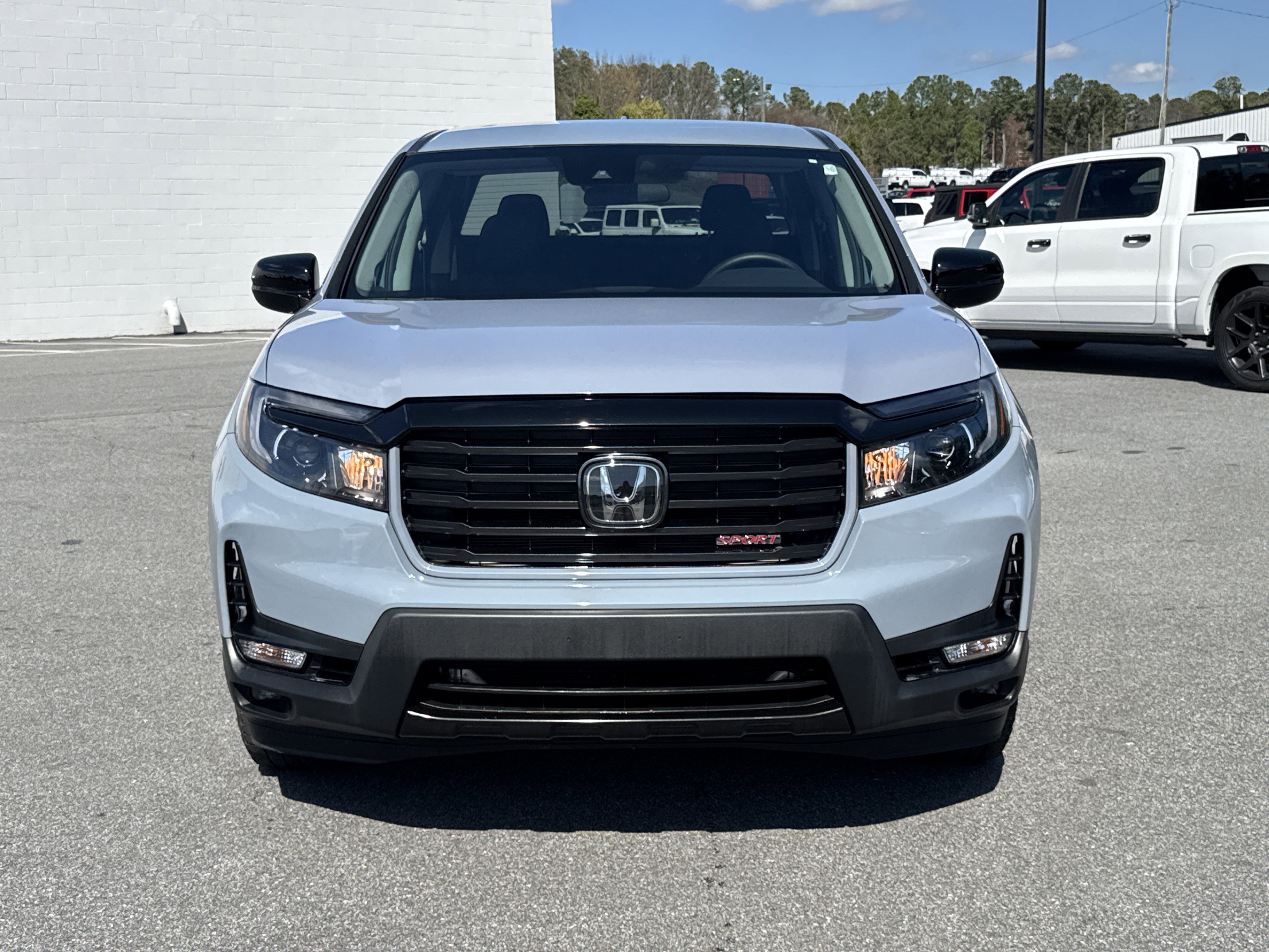 Used 2023 Honda Ridgeline Sport image 2
