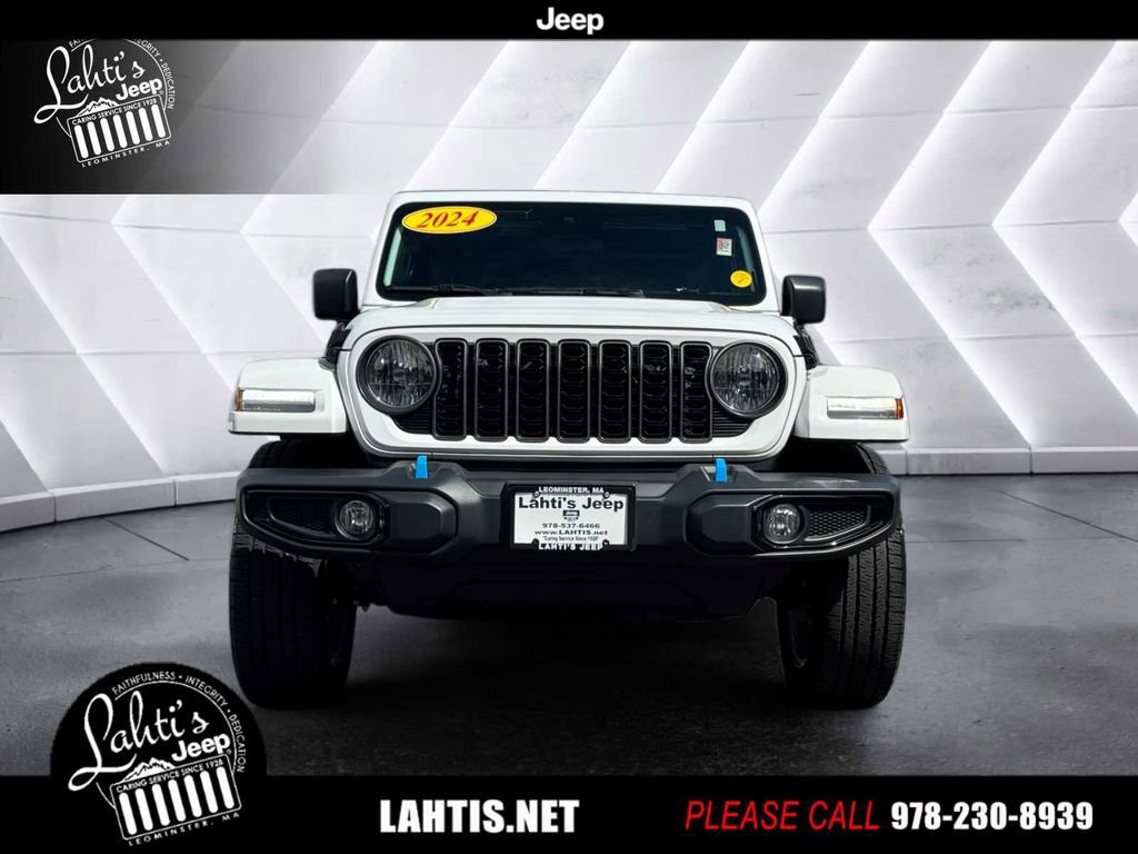 Used 2024 Jeep Wrangler Unlimited w/ Convenience Group image 2