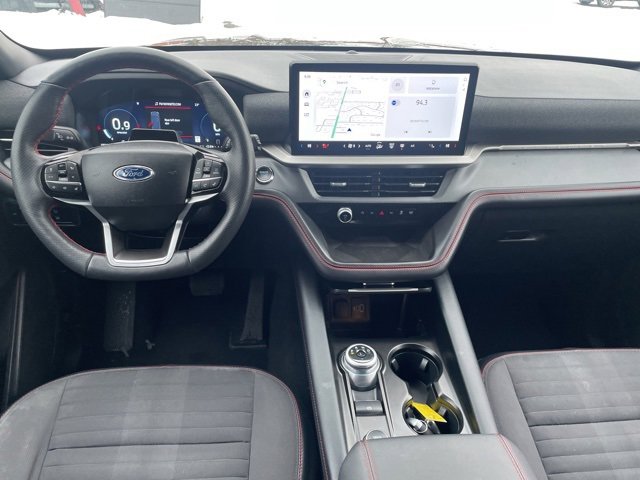 Used 2025 Ford Explorer ST-Line w/ ST-Line Street Pack image 3