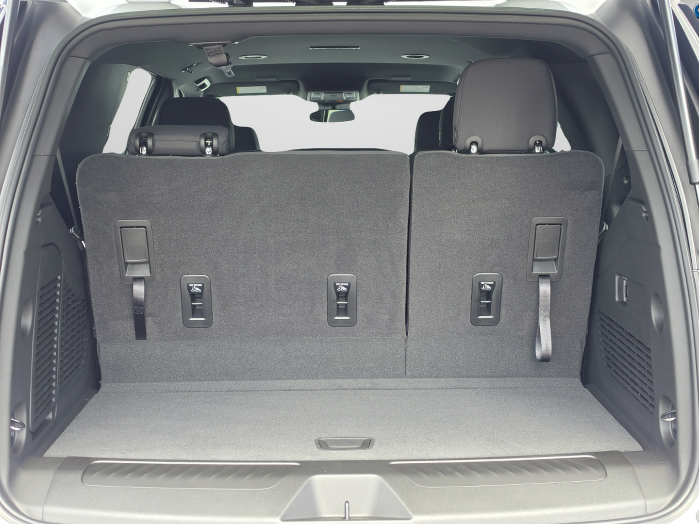 New 2026 Chevrolet Tahoe LS RWD image 15
