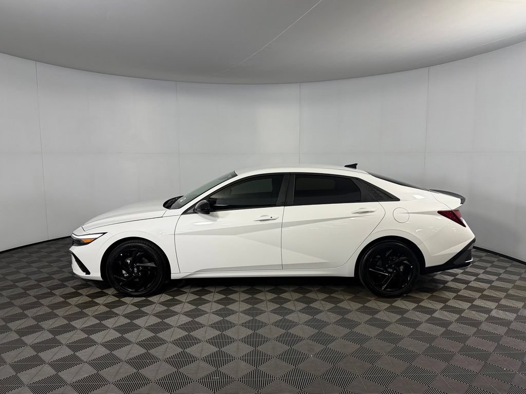 Used 2026 Hyundai Elantra Sport FWD image 10