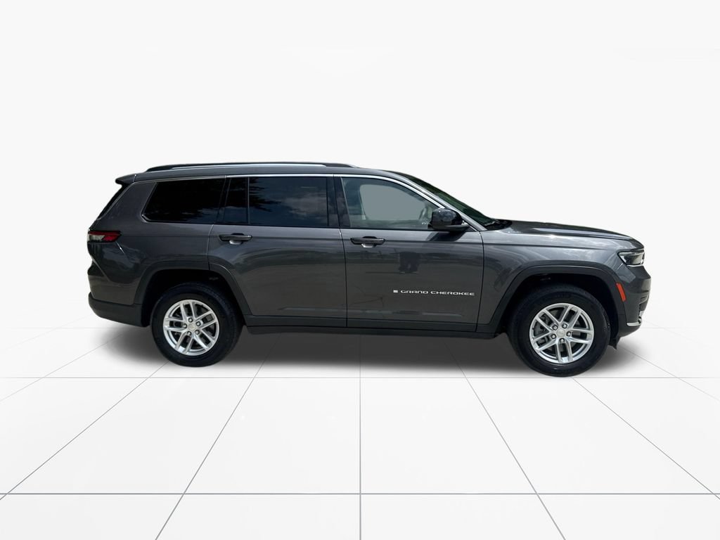 Used 2023 Jeep Grand Cherokee L Laredo w/ Luxury Tech Group I AWD/4WD image 9