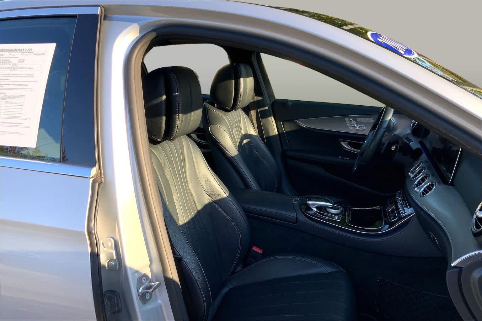 Certified 2017 Mercedes-Benz E 300 4MATIC image 8