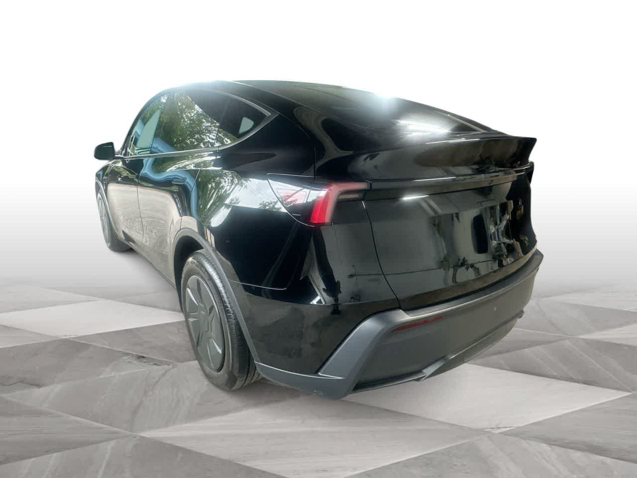 Used 2026 Tesla Model Y 2WD image 6