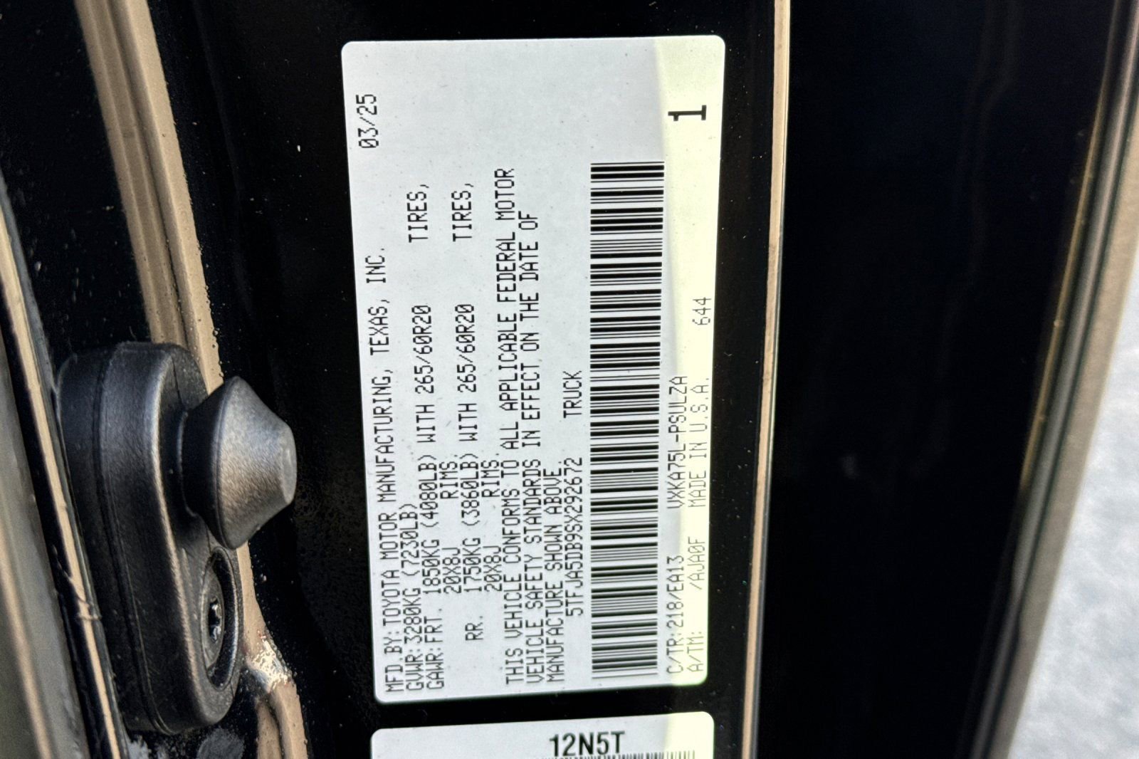 Used 2025 Toyota Tundra Limited AWD/4WD image 29