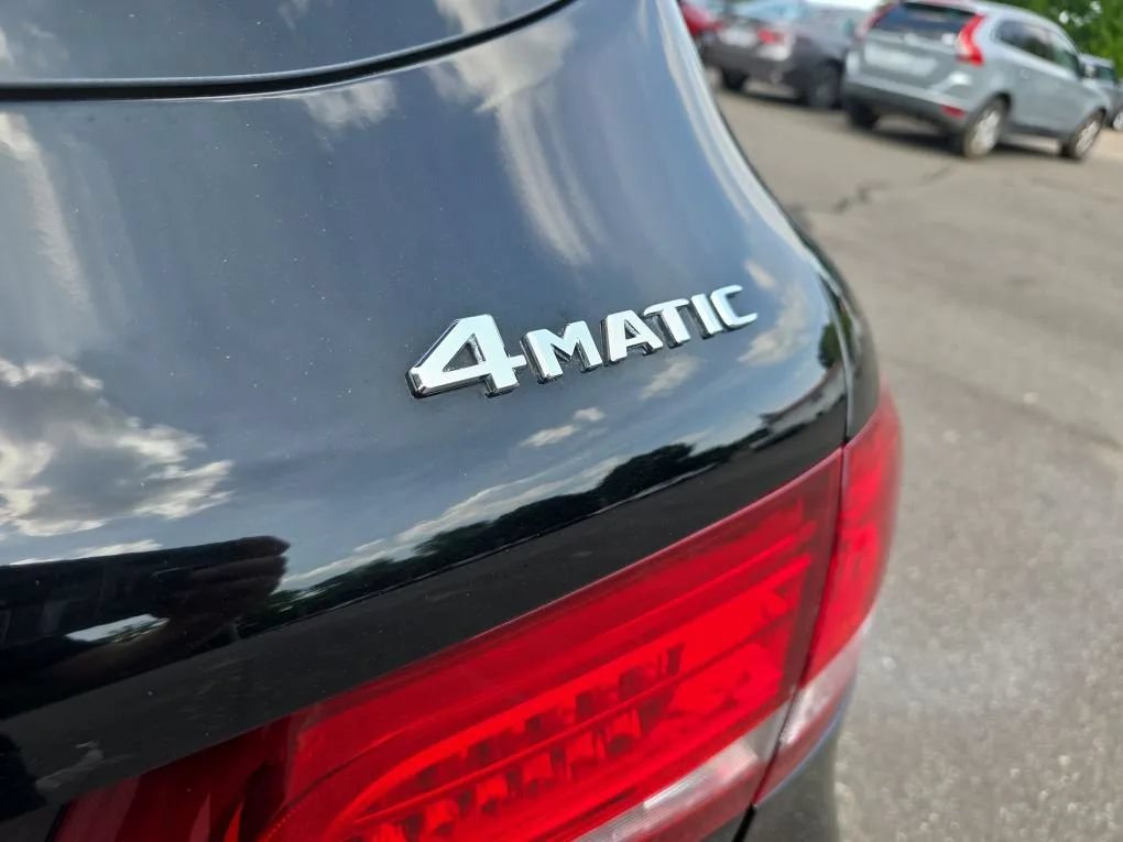 Used 2017 Mercedes-Benz GLC 300 4MATIC image 12