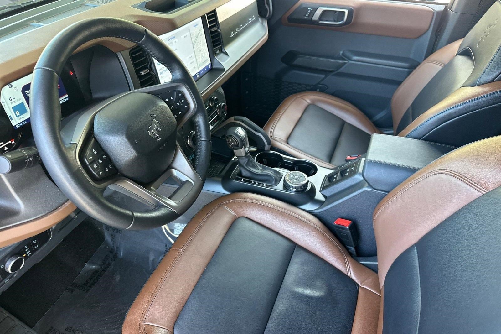 Used 2024 Ford Bronco Outer Banks AWD/4WD image 4