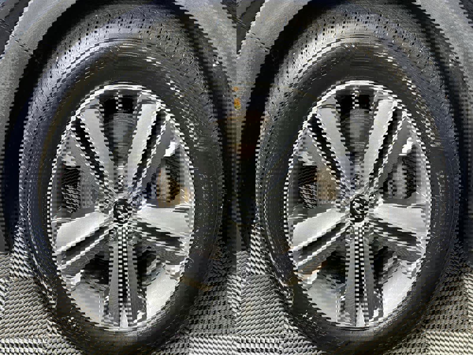 Used 2016 Hyundai Santa Fe Limited image 10