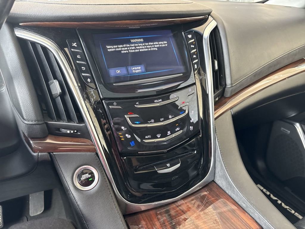 Used 2016 Cadillac Escalade ESV Premium AWD/4WD image 13