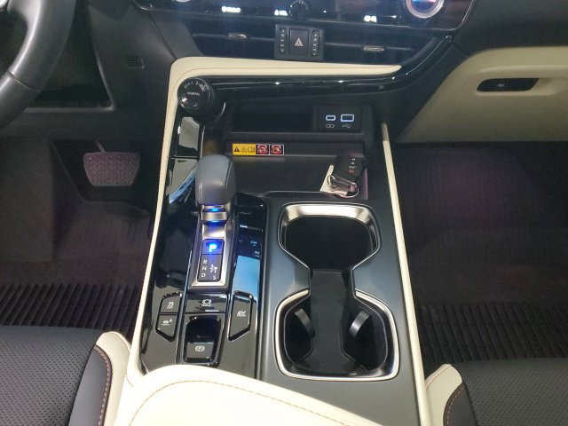 Used 2024 Lexus NX 350h AWD image 21