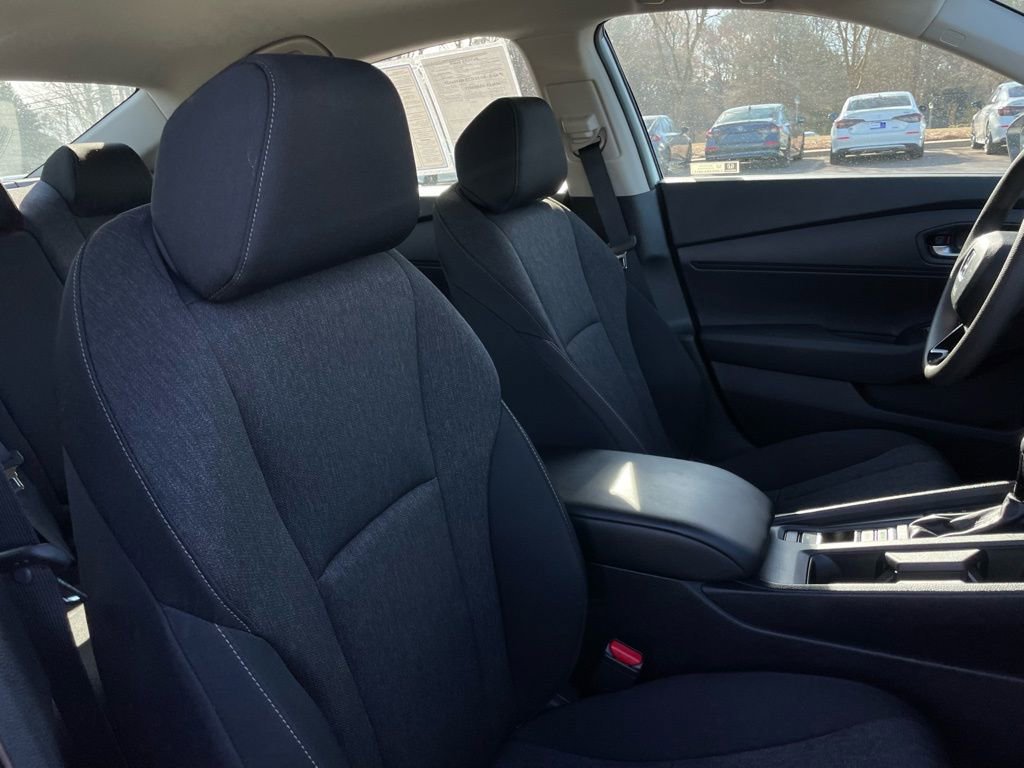 Certified 2025 Honda Accord LX image 30